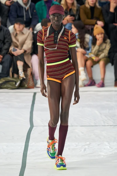 Look 7